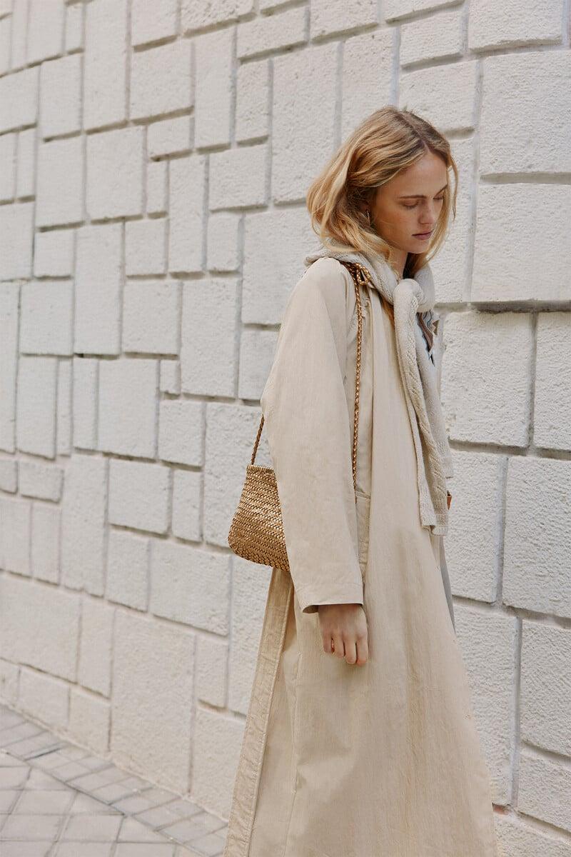 pedro del hierro Diana. Gabardina larga