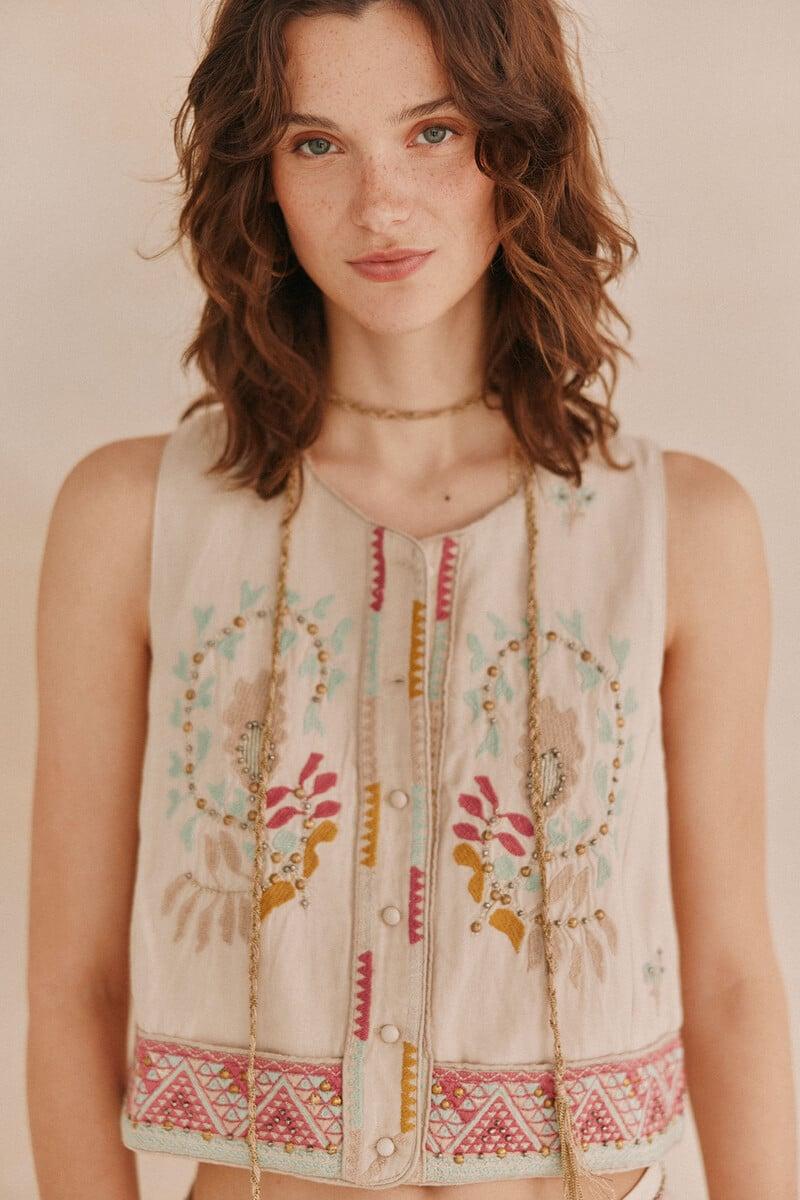 pedro del hierro Enca. Chaleco bordado