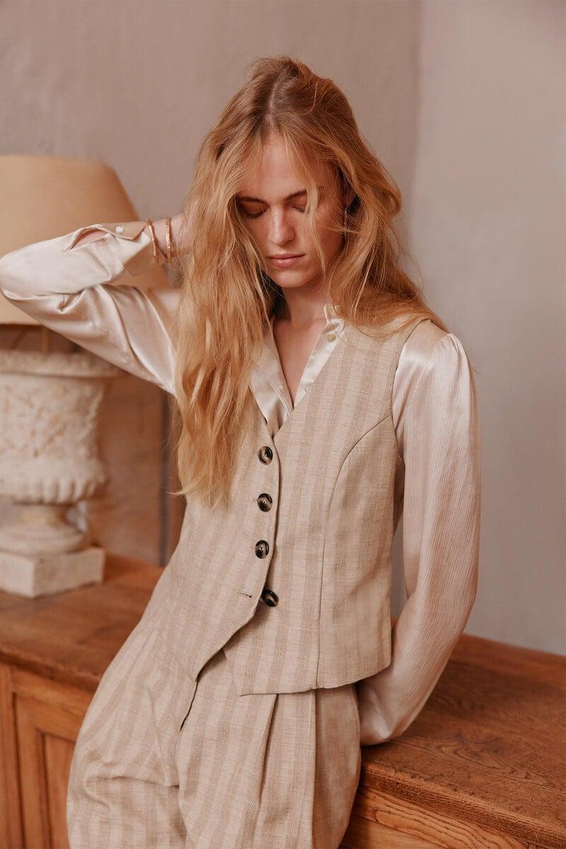 pedro del hierro Esther. Chaleco raya