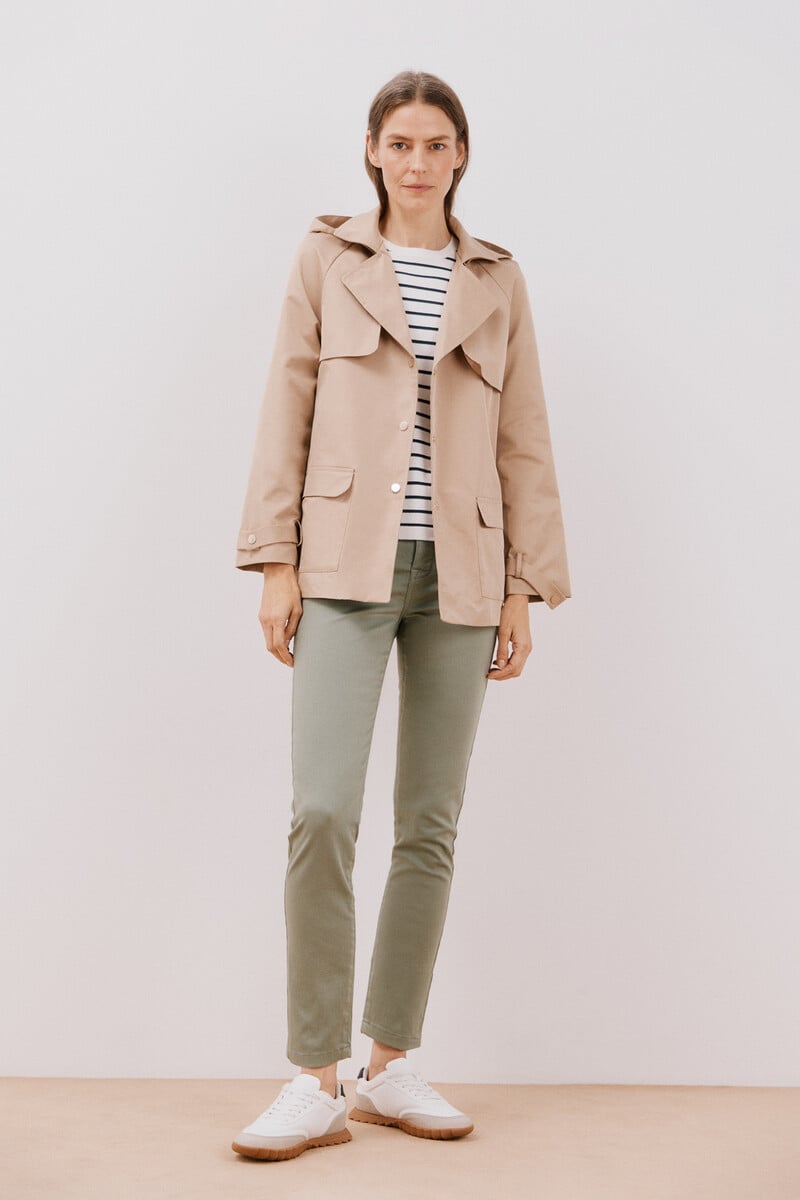 Pedro Del Hierro Gabardina Corta Con Vuelo