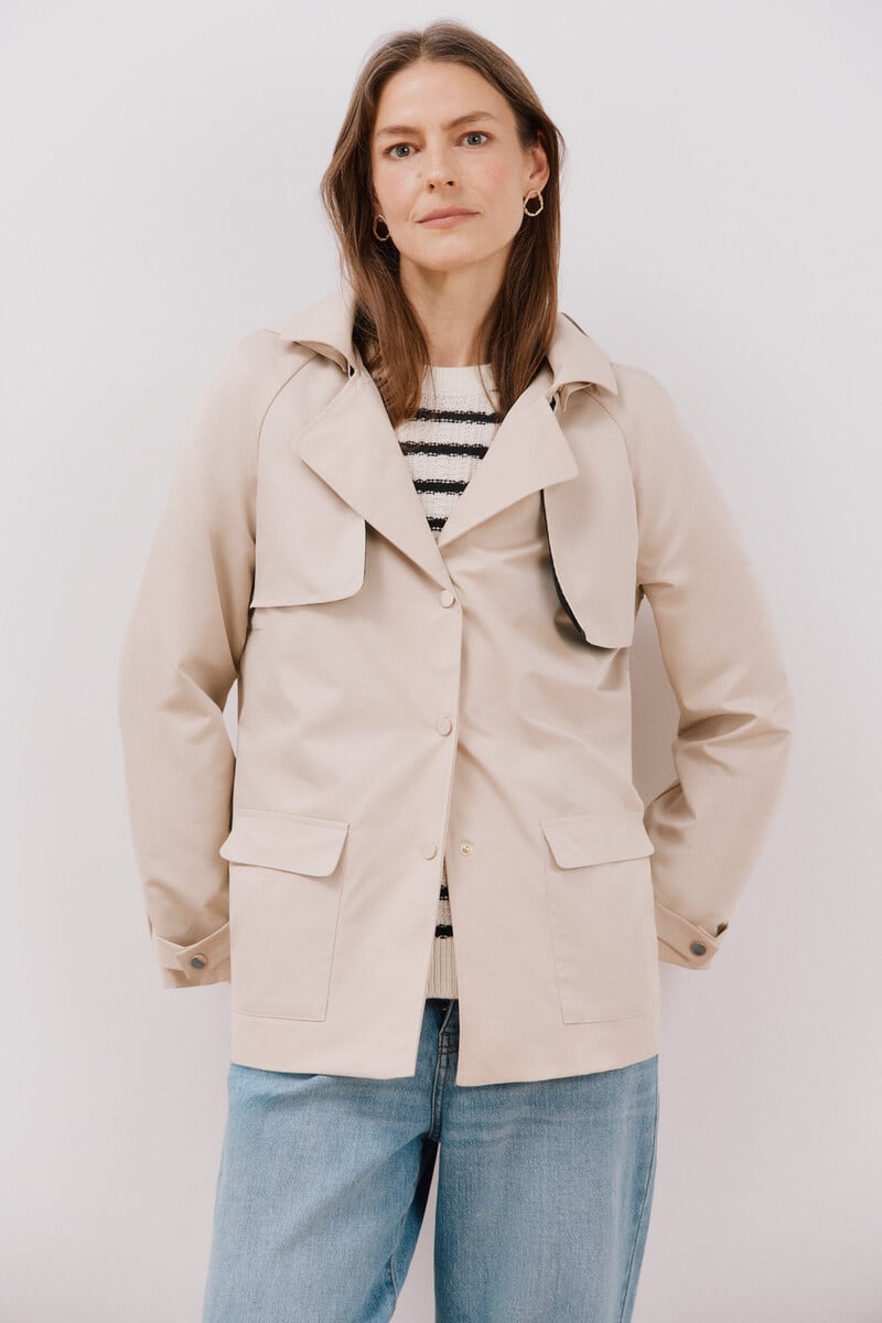 Pedro Del Hierro Gabardina Corta Con Vuelo