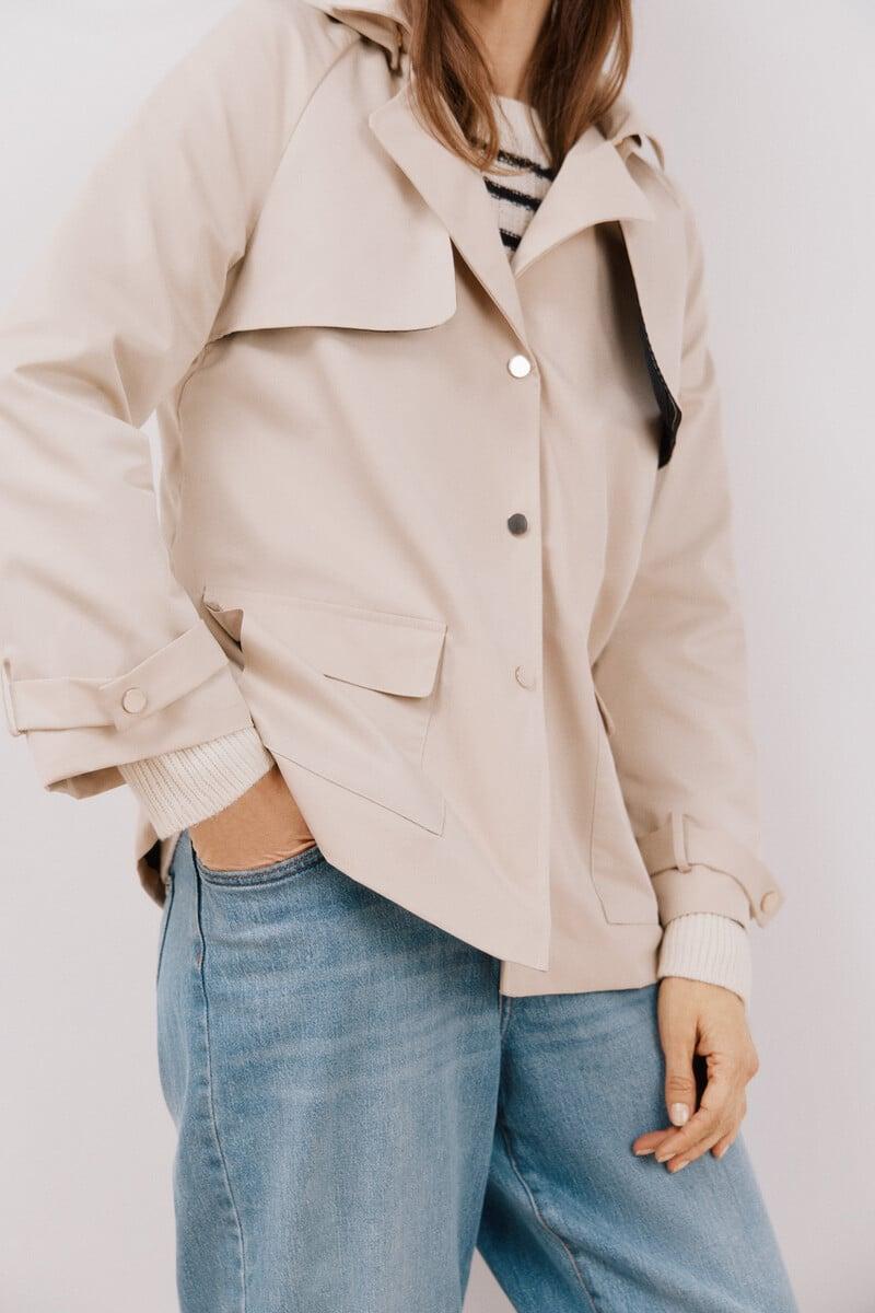 pedro del hierro Gabardina corta con vuelo