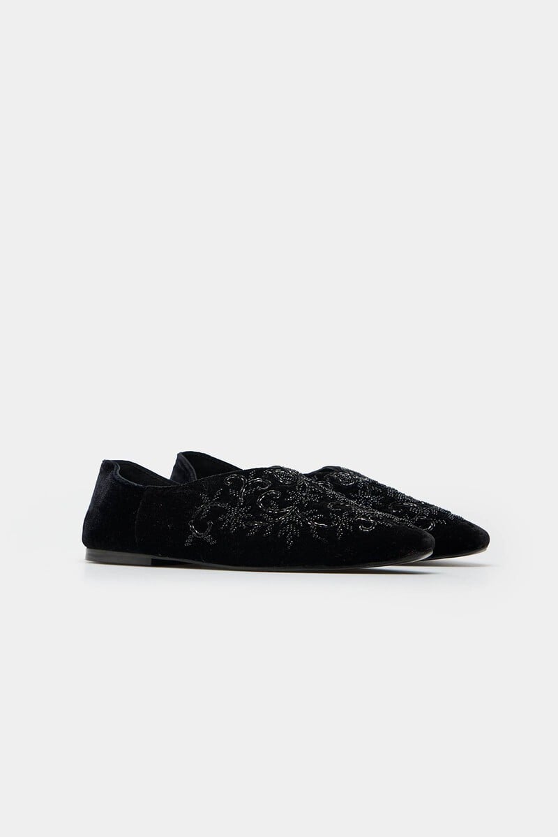 Pedro Del Hierro Maira. Babuchas De Terciopelo