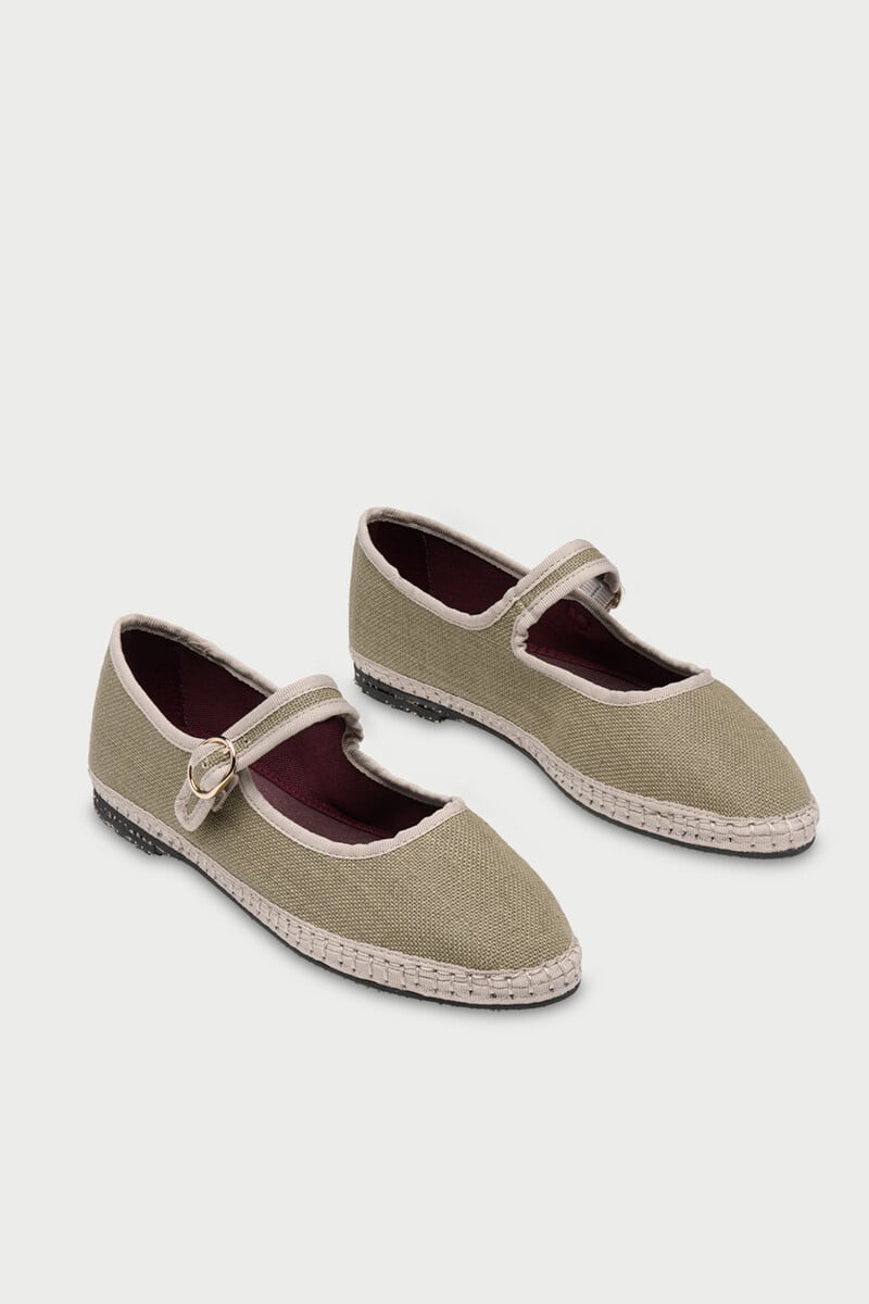 Pedro Del Hierro Mercedita De Lino