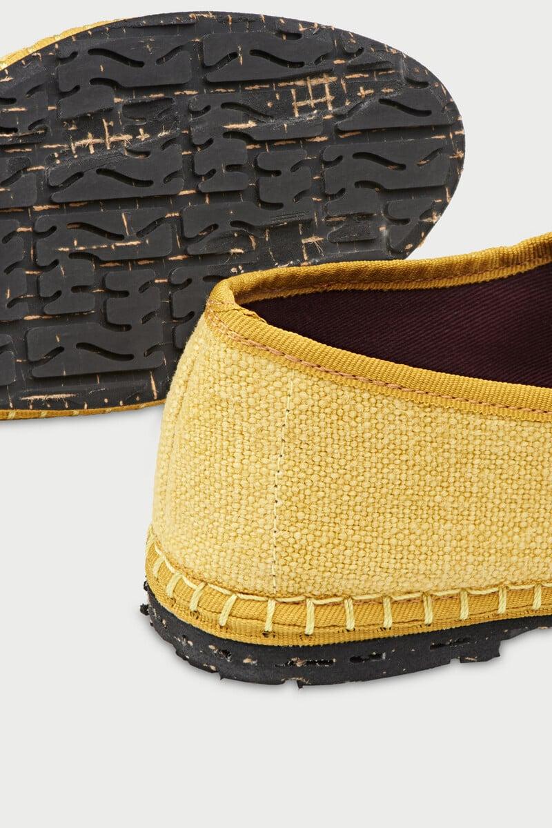 Pedro Del Hierro Mercedita De Lino