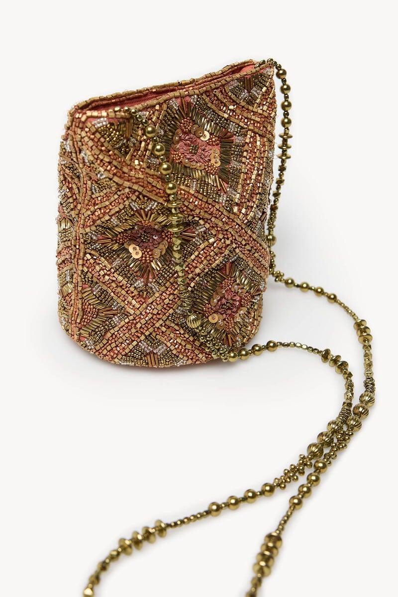 Pedro Del Hierro Nora. Bolso Bordado Abalorios