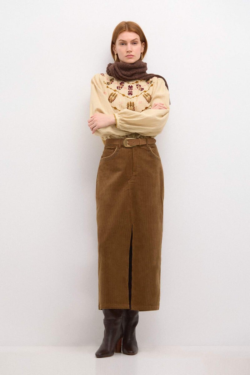 pedro del hierro Omana. Falda de pana