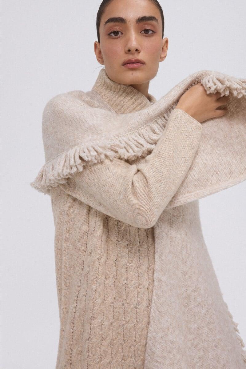 Pedro Del Hierro Poncho De Punto Marrón Con Flecos