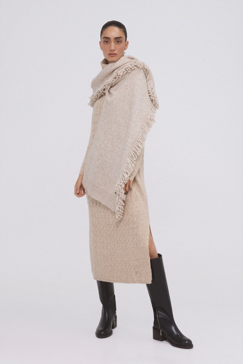 Pedro Del Hierro Poncho De Punto Marrón Con Flecos