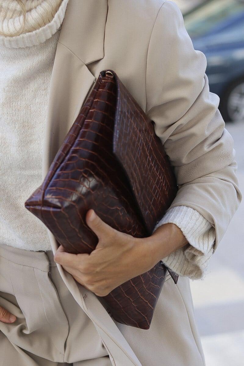 Pedro Del Hierro Sobre Angela Chocolate