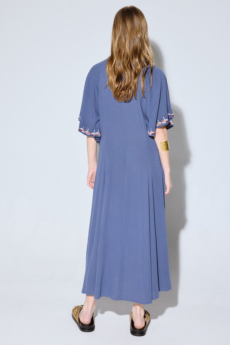 Pedro Del Hierro Vestido Manga Capa Bordado