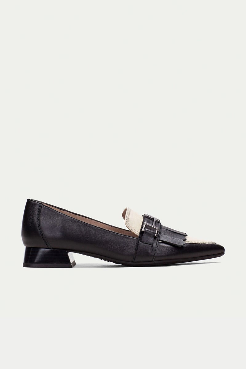 pedro del hierro Zapato punta flecos Dalí