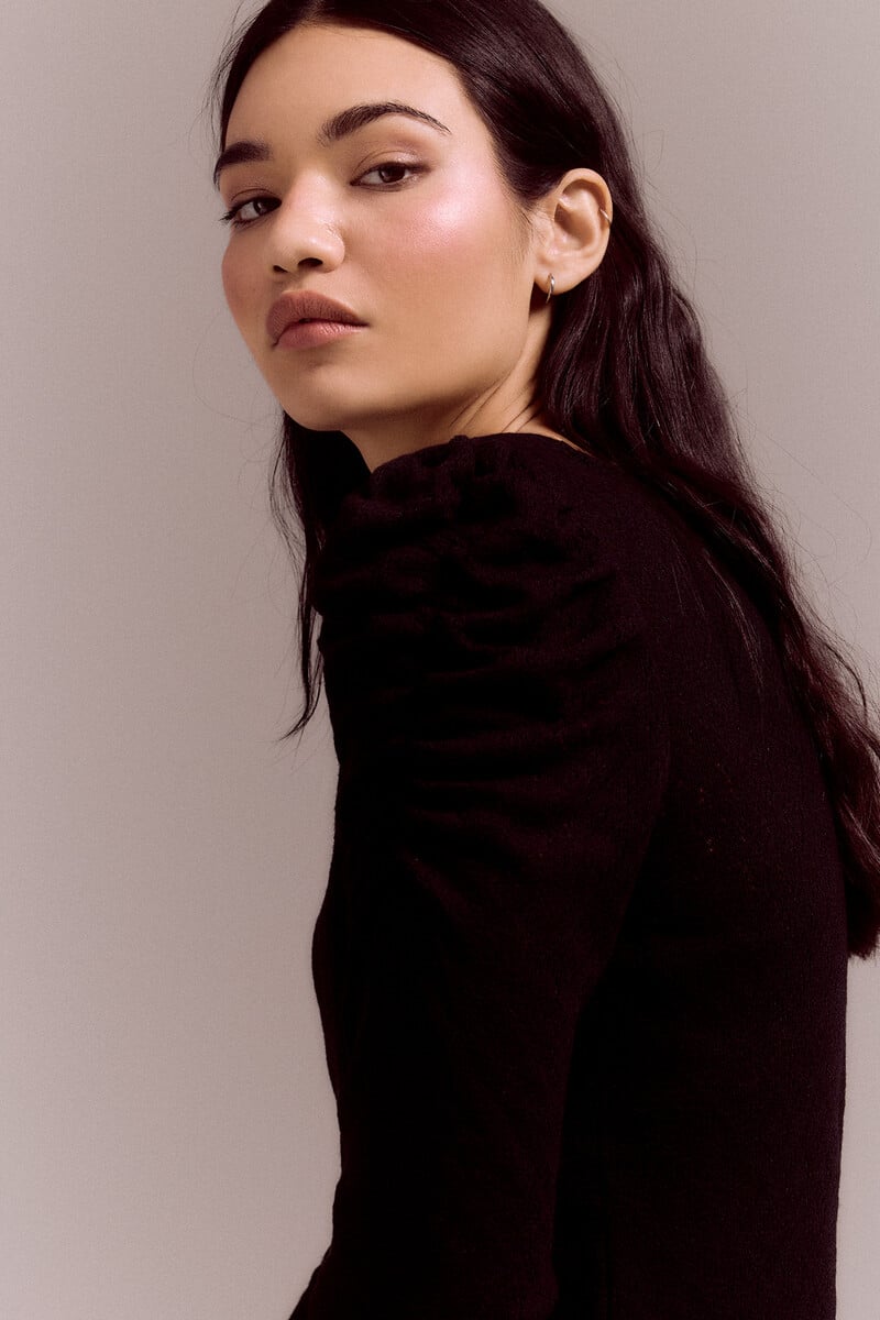 pedro del hierro Top de estructura con manga abullonada