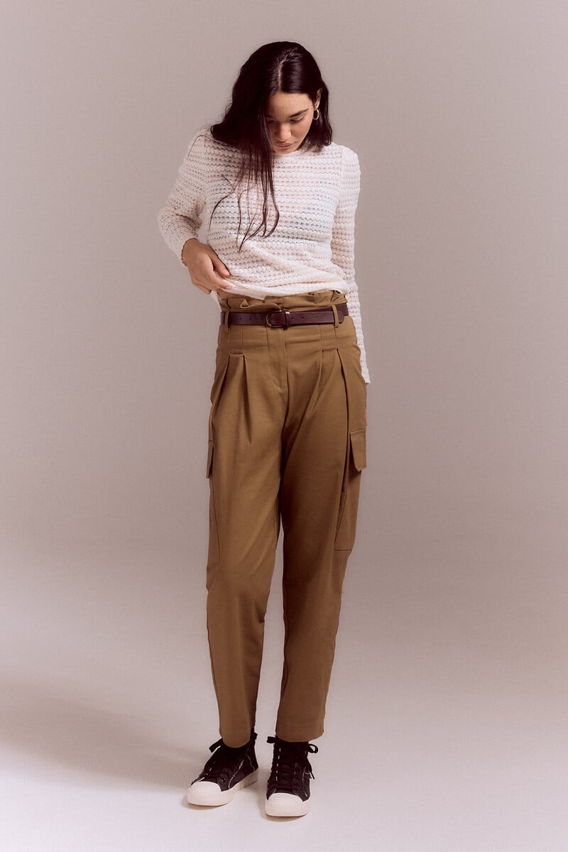 pedro del hierro Top de punto estructura con manga abullonada