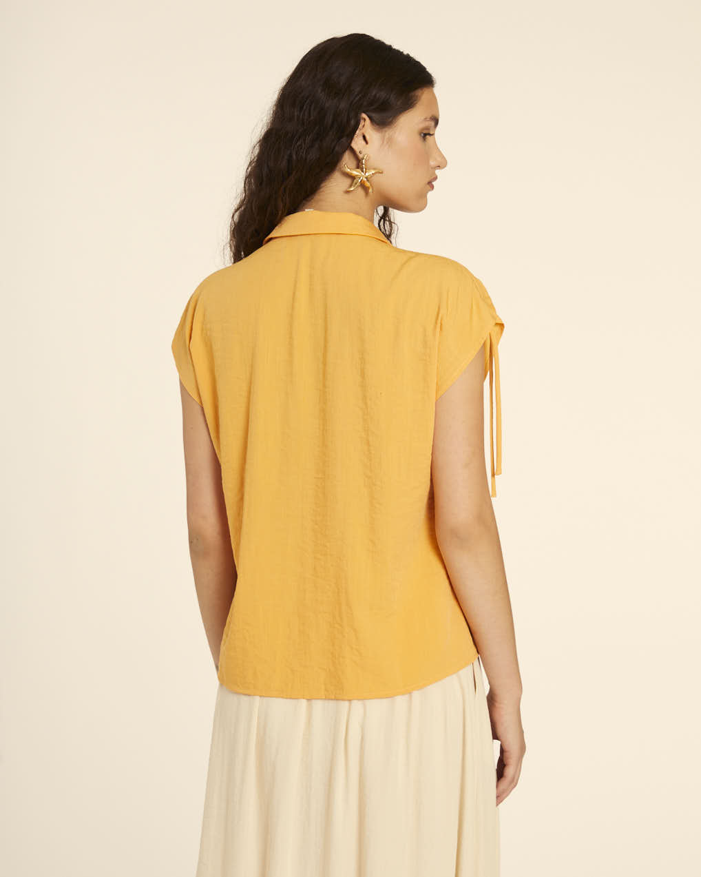 Pepaloves CAMISA CON ESTRELLAS AMARILLO