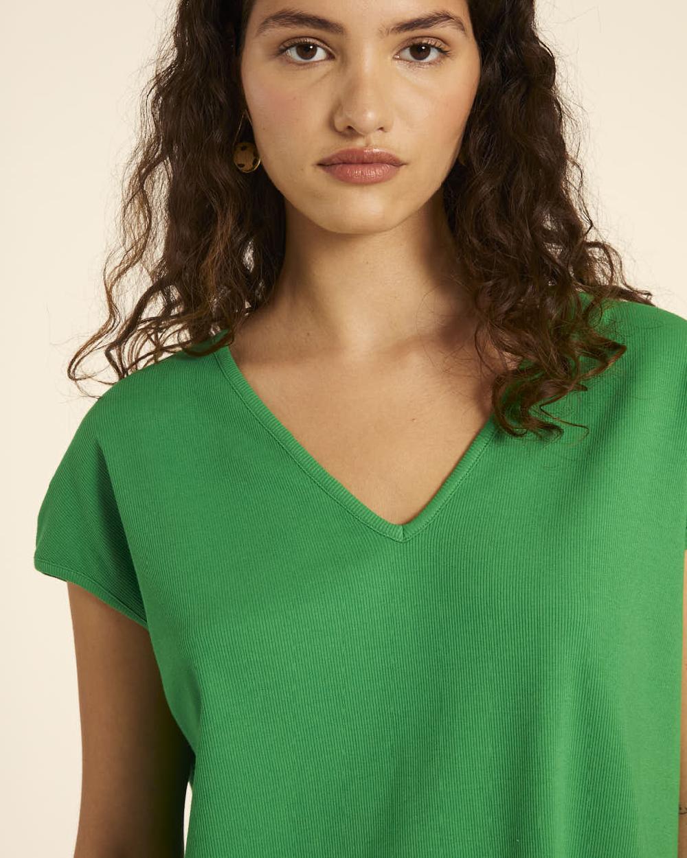 Pepaloves CAMISETA AMPLIA CUELLO PICO VERDE