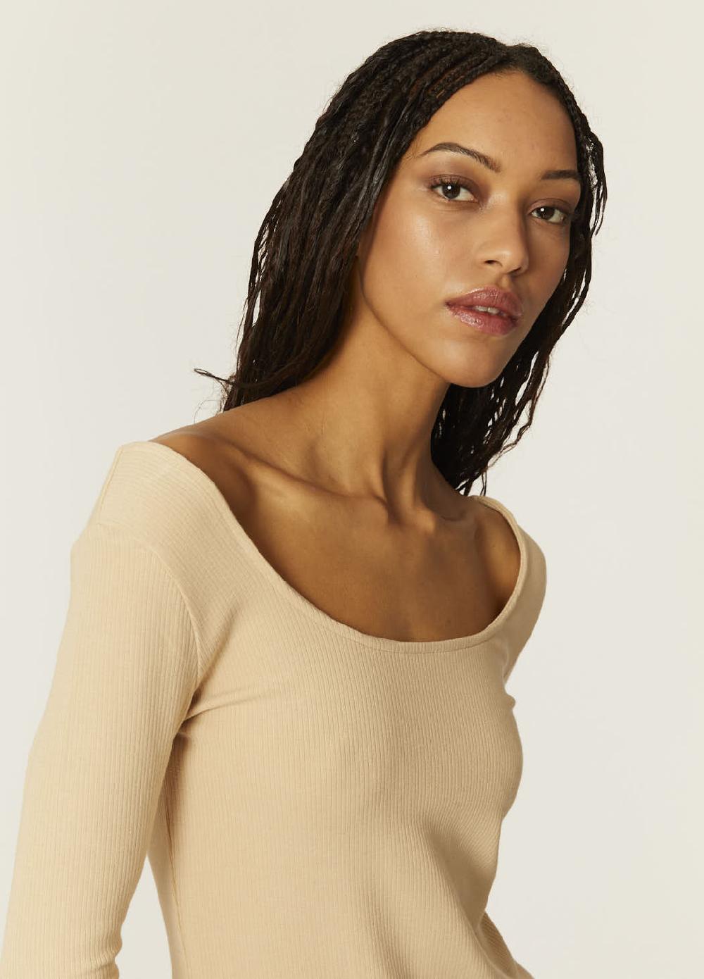 Pepaloves TOP CANALE CUELLO U BEIGE