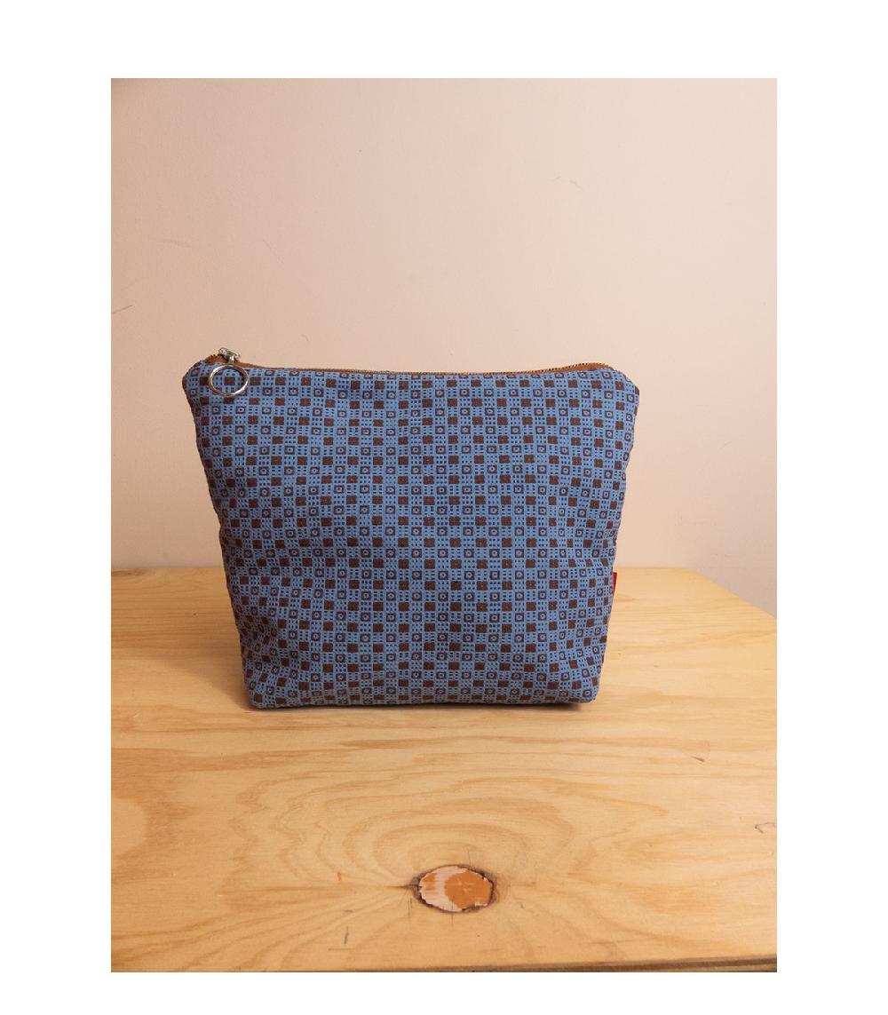 perpetummobile Bolso de mano y neceser en jacquard azul aero