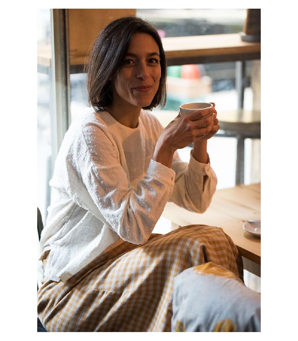 Perpetummobile Blusa Abotonada En La Espalda Cruda