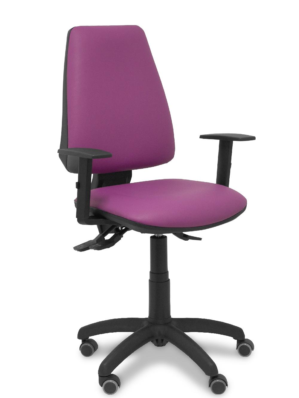 piqueras y crespo Silla Elche asincro similpiel morado con brazo regulable y ruedas de parqué
