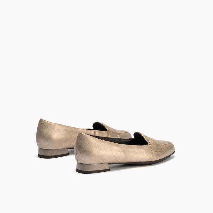 Pitillos Mocasín En Laminado Para Mujer Color Piedra
