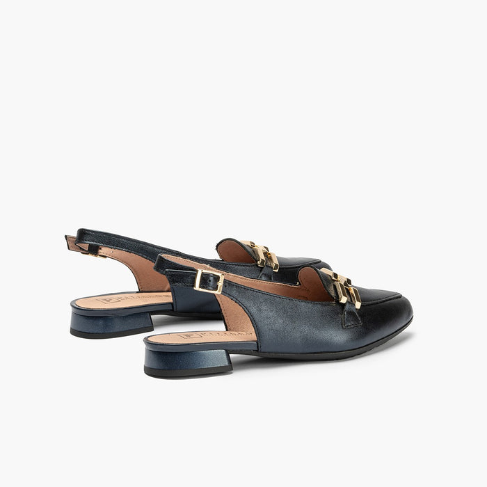 Pitillos Mocasines De Mujer Destalonados En Piel Laminada Con Adorno Cadena Metálica AZUL