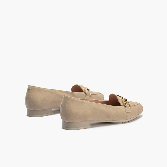 Pitillos Mocasines De Mujer En Ante Con Adorno Cadena Metálica BLANCO