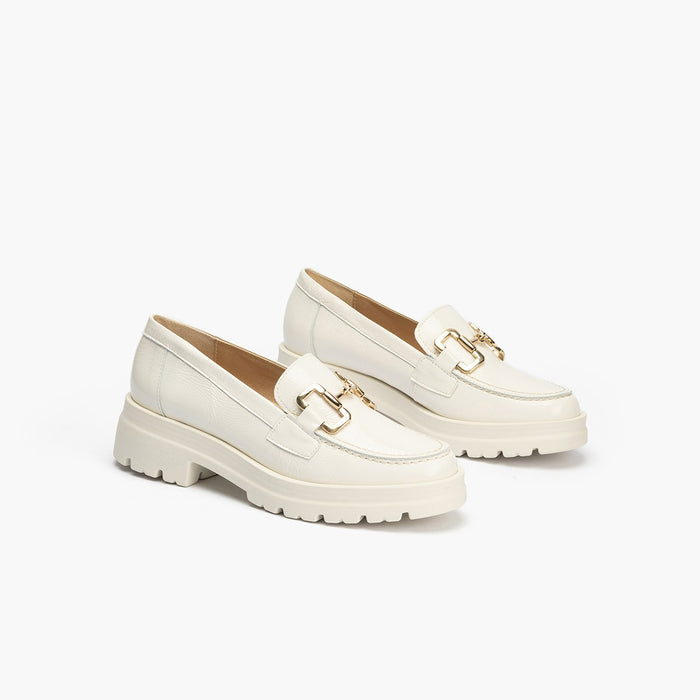 Pitillos Mocasines De Mujer En Piel Charol Con Adorno De Estribo Y Tacón Bloque BLANCO