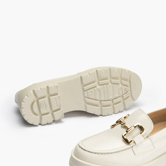 pitillos Mocasines de mujer en piel charol con adorno de estribo y tacón bloque BLANCO