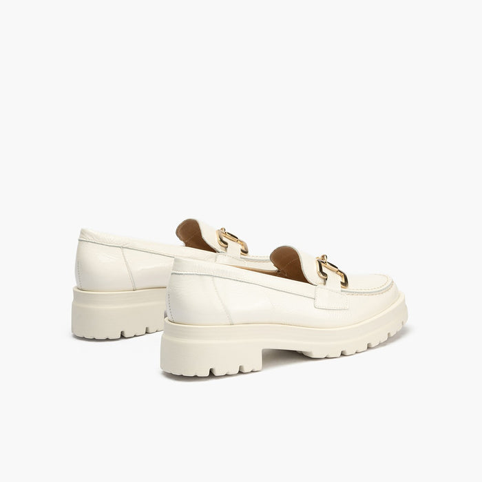 Pitillos Mocasines De Mujer En Piel Charol Con Adorno De Estribo Y Tacón Bloque BLANCO