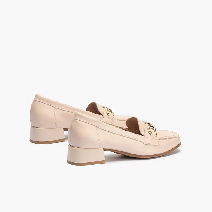 Pitillos Mocasines De Mujer En Piel Y Adorno Cadena Metálica Y Tacón ROSA