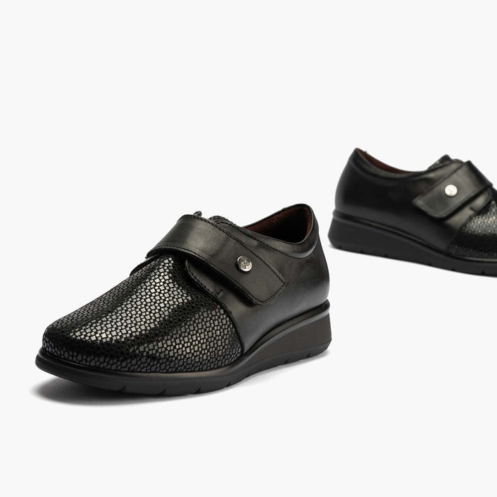 Pitillos Blucher Correa Mujer Color Negro