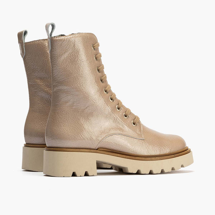 Pitillos Bota Militar En Charol Mujer Color Piedra