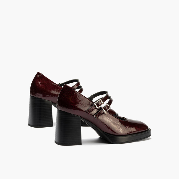 Pitillos Mercedes En Charol De Mujer Color Burdeos