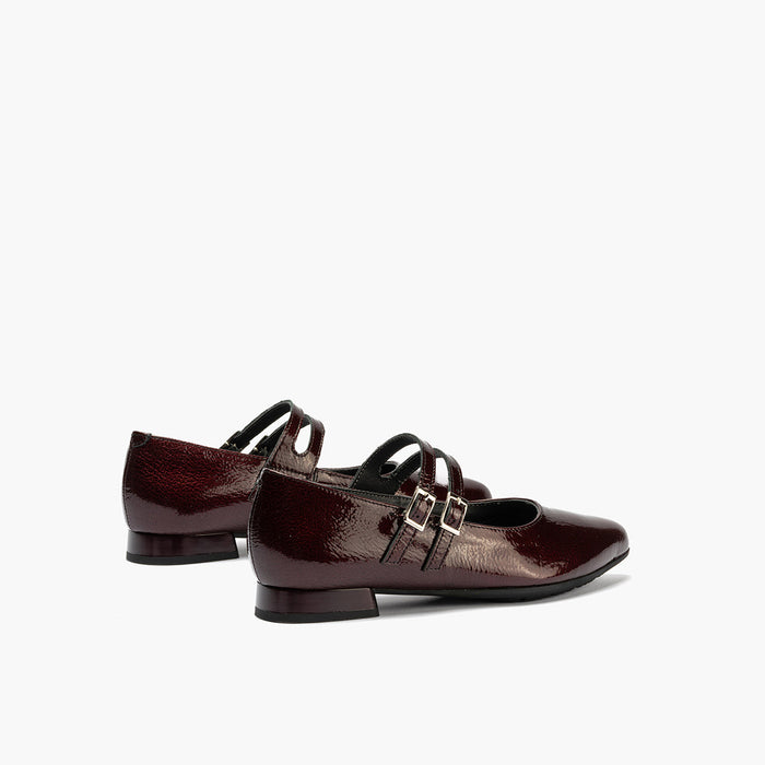 Pitillos Mercedes En Charol De Mujer Color Burdeos