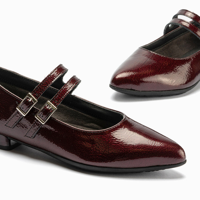 Pitillos Mercedes En Charol De Mujer Color Burdeos