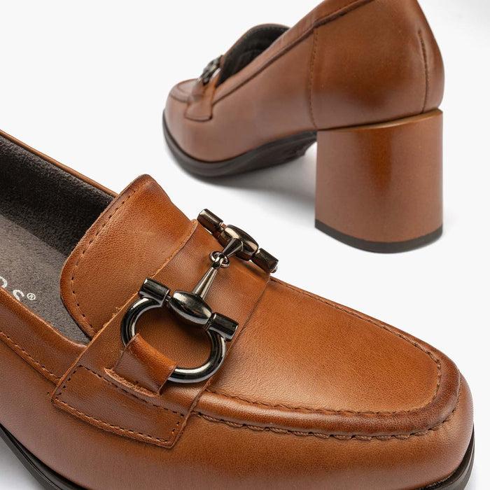 Pitillos Mocasín Con Adorno De Mujer Color Cuero