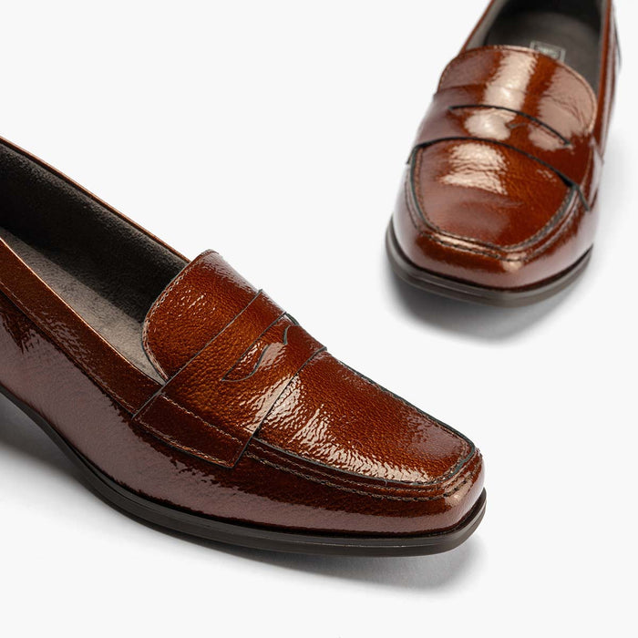 Pitillos Mocasín En Charol De Mujer Color Cuero