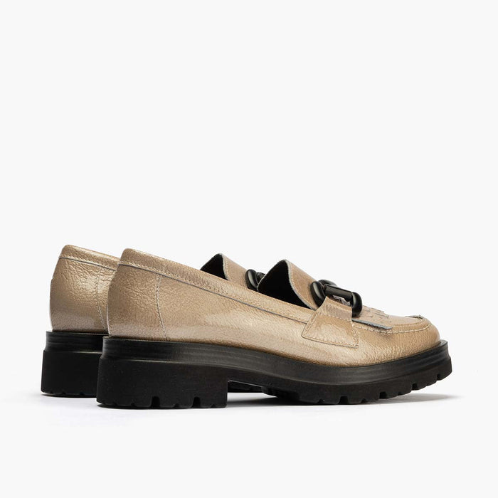 Pitillos Mocasín En Charol Mujer Color Piedra