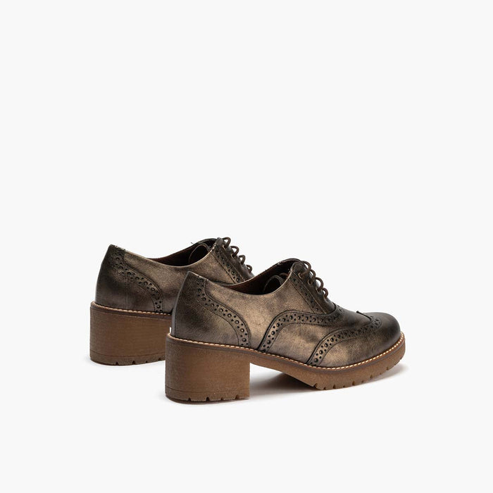 Pitillos Zapato Inglés En Laminado De Mujer Color Bronce