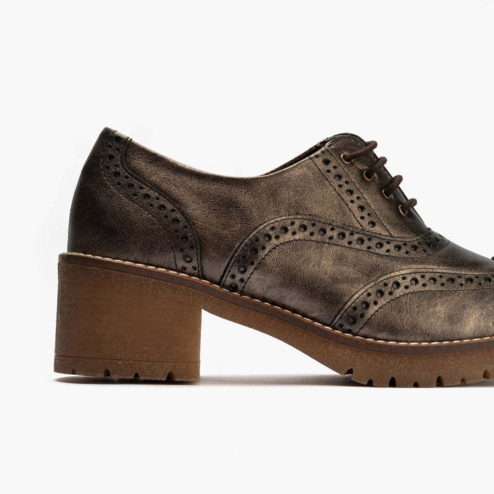 Pitillos Zapato Inglés En Laminado De Mujer Color Bronce