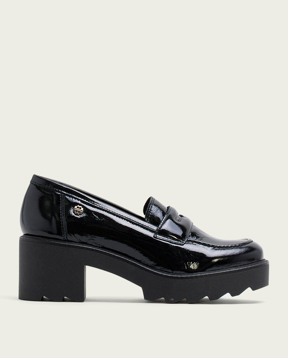 porronet MOCASINES DE PIEL CHAROL CON TACÓN NEGRO MADDY