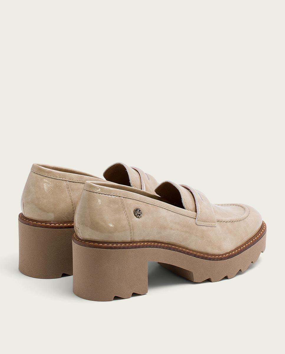 Porronet MOCASINES DE PIEL CHAROL CON TACÓN TAUPE MADDY