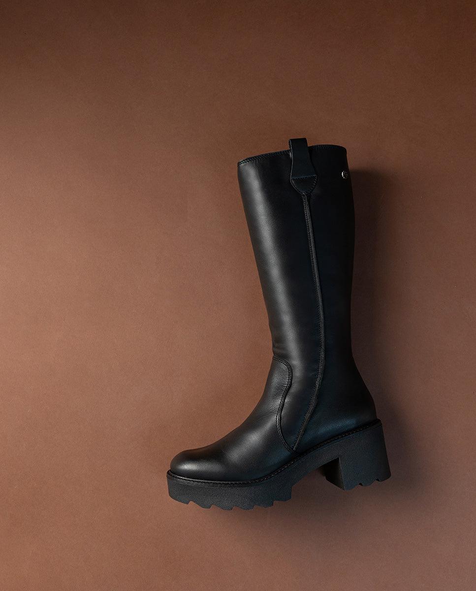 Porronet BOTAS DE PIEL CON CREMALLERA NEGRA MAYRA