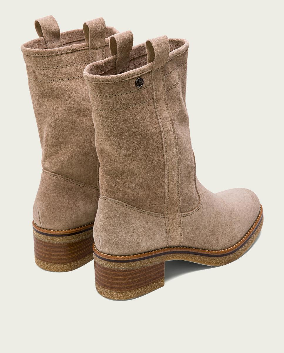 Porronet BOTAS PLANAS ARENA CON TIRADORES PAULA