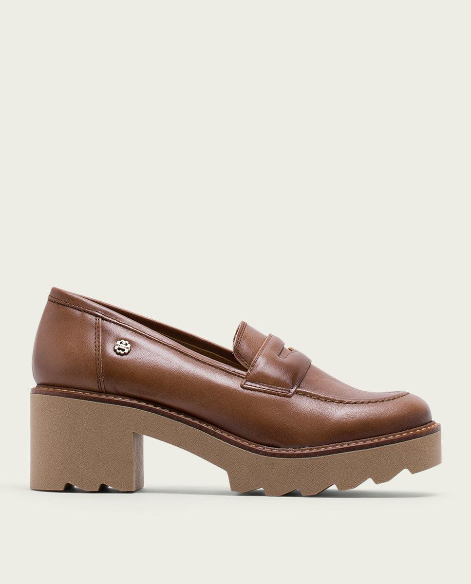 porronet MOCASINES DE PIEL CON TACÓN TAUPE MABEL