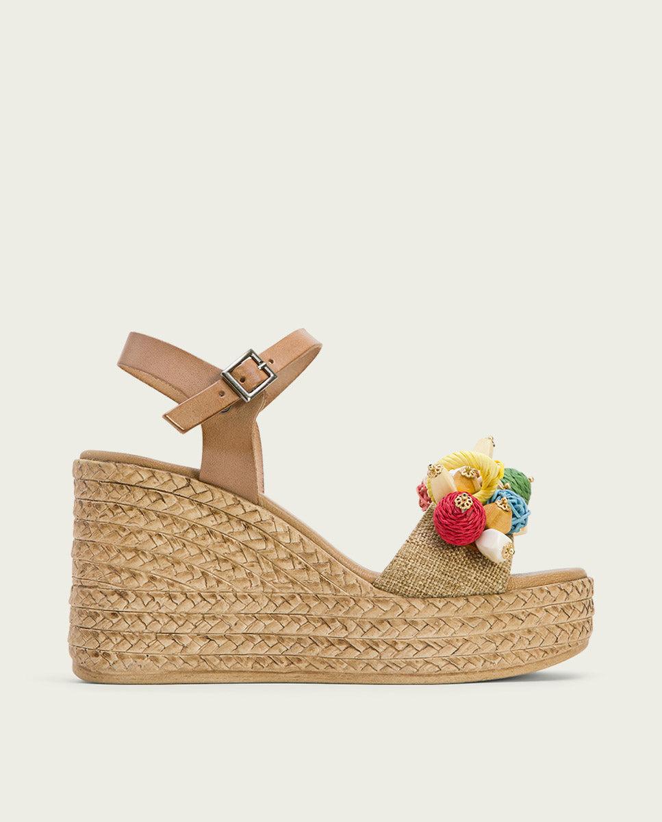 porronet SANDALIA PIEL CUÑA CON ADORNOS TAUPE KAIRI