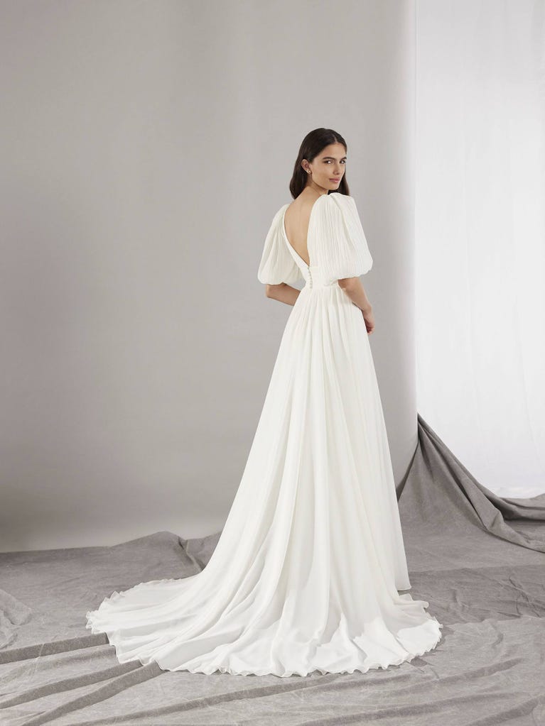 Pronovias ABLE | Vestido De Novia Corte en a Con Escote De Pico | Pronovias