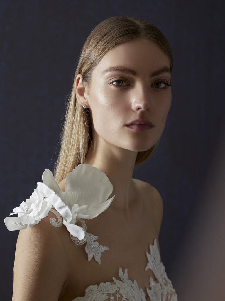 Pronovias ACAZIA | Vestido De Novia Sirena Con Escote Corazón | Atelier Pronovias