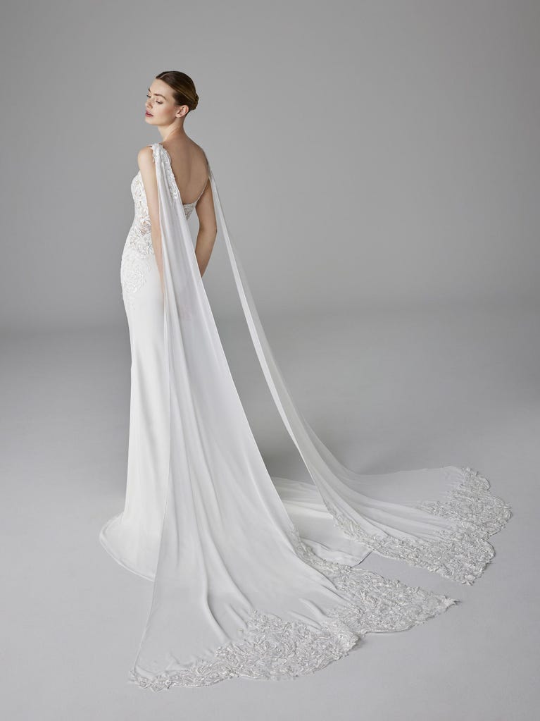 Pronovias ALIX | Vestido De Novia Sirena Con Escote Corazón | Pronovias